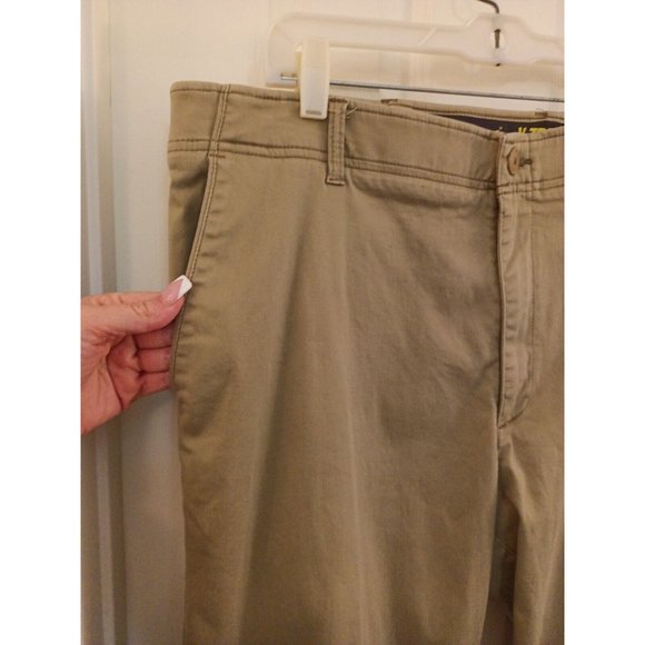 Men's Lee X-treme Comfort Elastic Waistband Beige Pants Straight Leg Size 42x32 - Picture 2 of 6